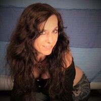 https://cdn.indiemusicreviews.net/images/pavlina-releases-new-captivating-single-together.jpg