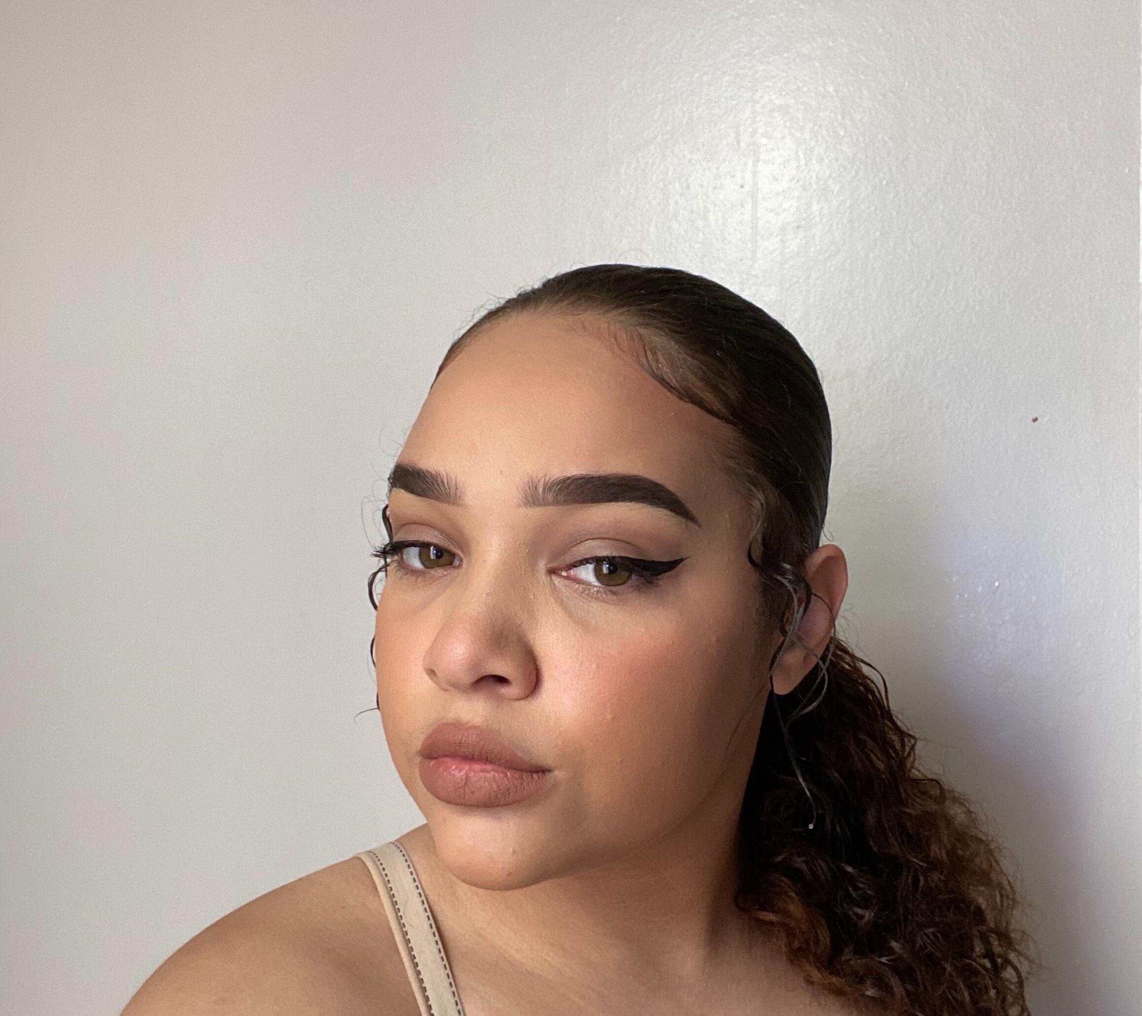 https://cdn.indiemusicreviews.net/images/pittsburgh-based-singer-songwriter-gabby-makes-waves-with-her-latest-single-trip.jpg