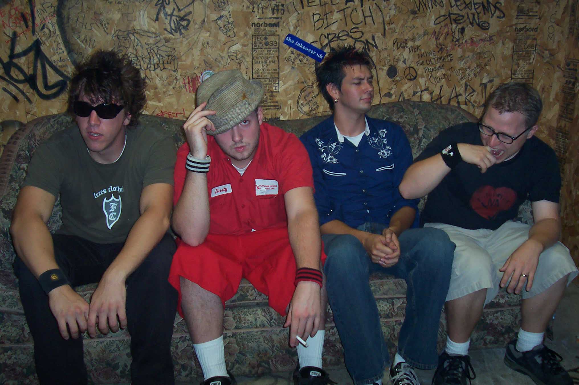 https://cdn.indiemusicreviews.net/images/pop-punk-pranksters-straight-outta-junior-high.jpg