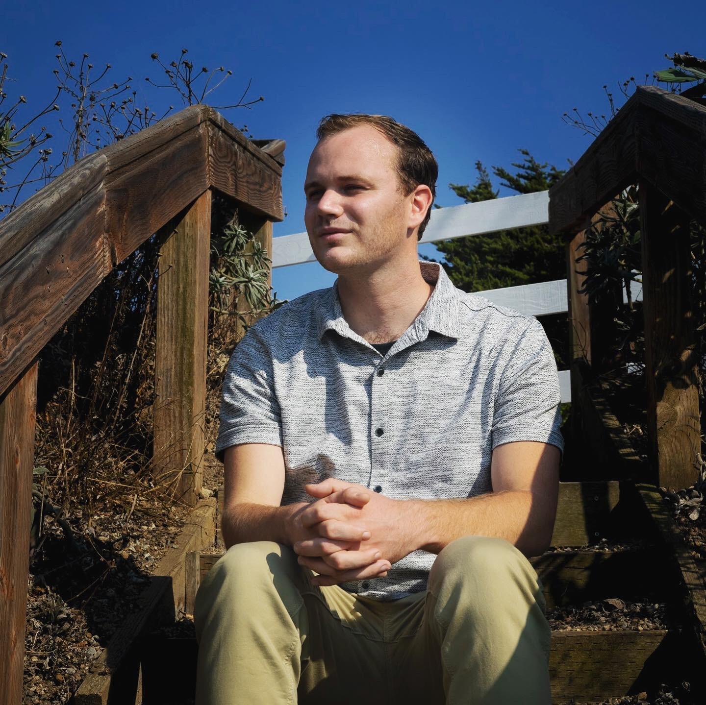 https://cdn.indiemusicreviews.net/images/power-of-belief-and-love-for-music-intersects-in-rowan-newcombs-newest-release.jpg