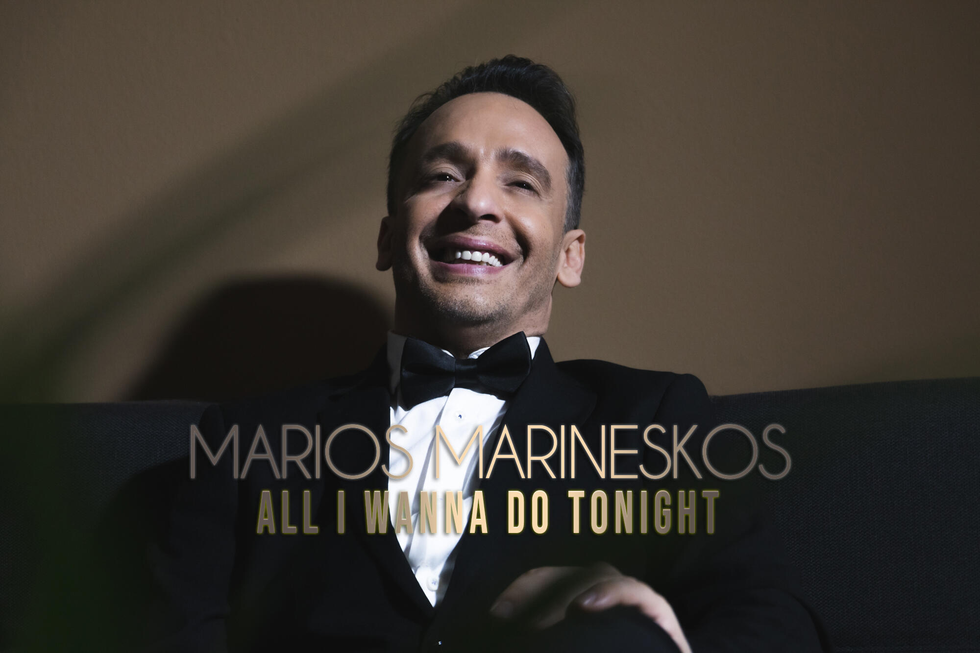https://cdn.indiemusicreviews.net/images/presenting-marios-marineskos-a-romanian-greek-singer-songwriter.jpg