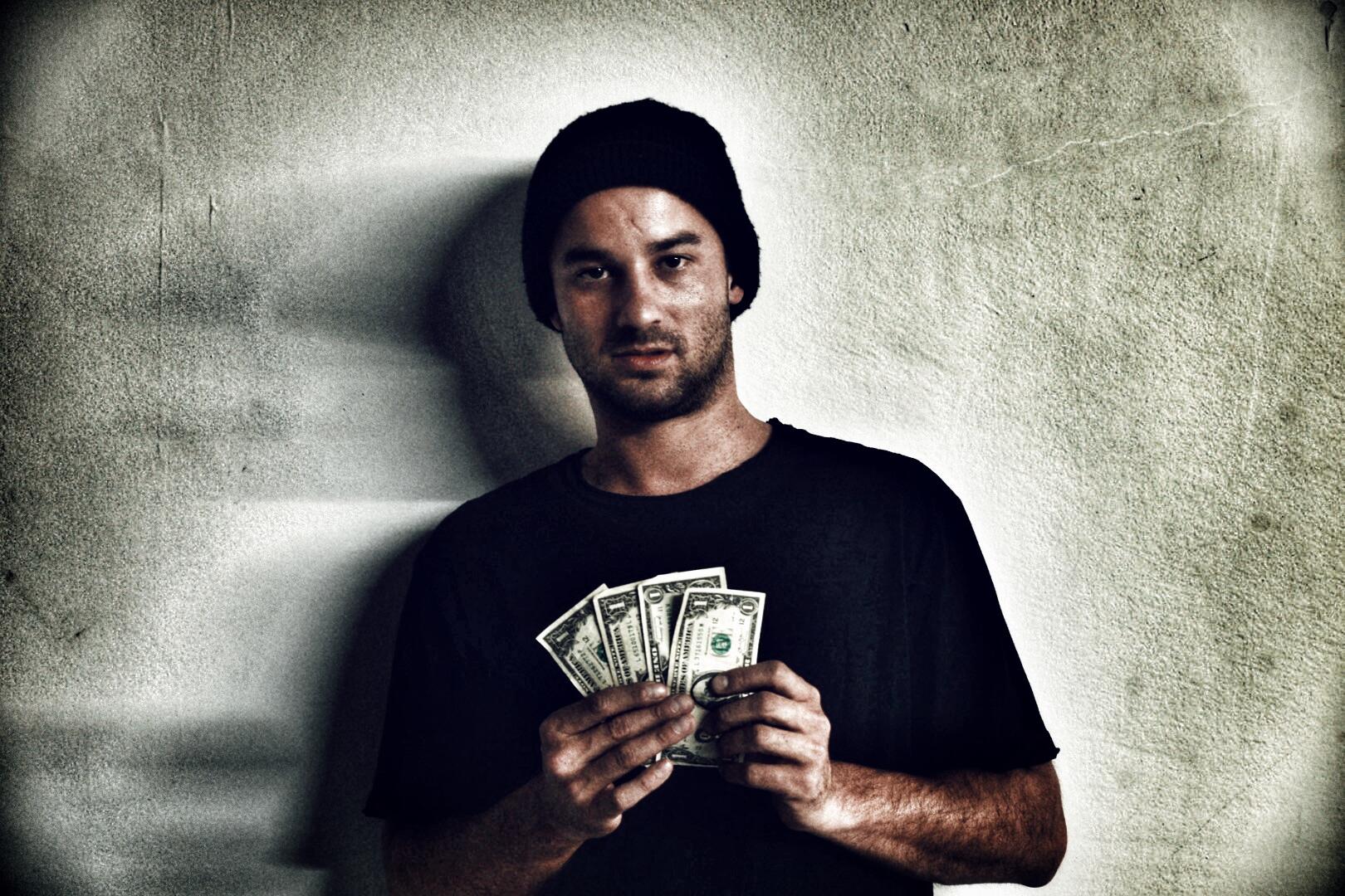 https://cdn.indiemusicreviews.net/images/presenting-stin-the-up-and-coming-rapper.jpg