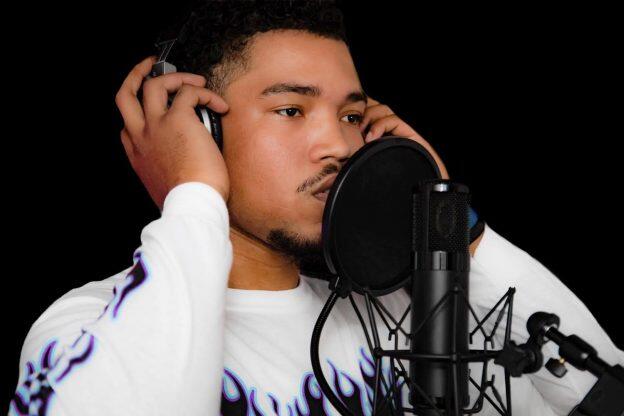 https://cdn.indiemusicreviews.net/images/professor-offers-an-education-in-hip-hop.jpg