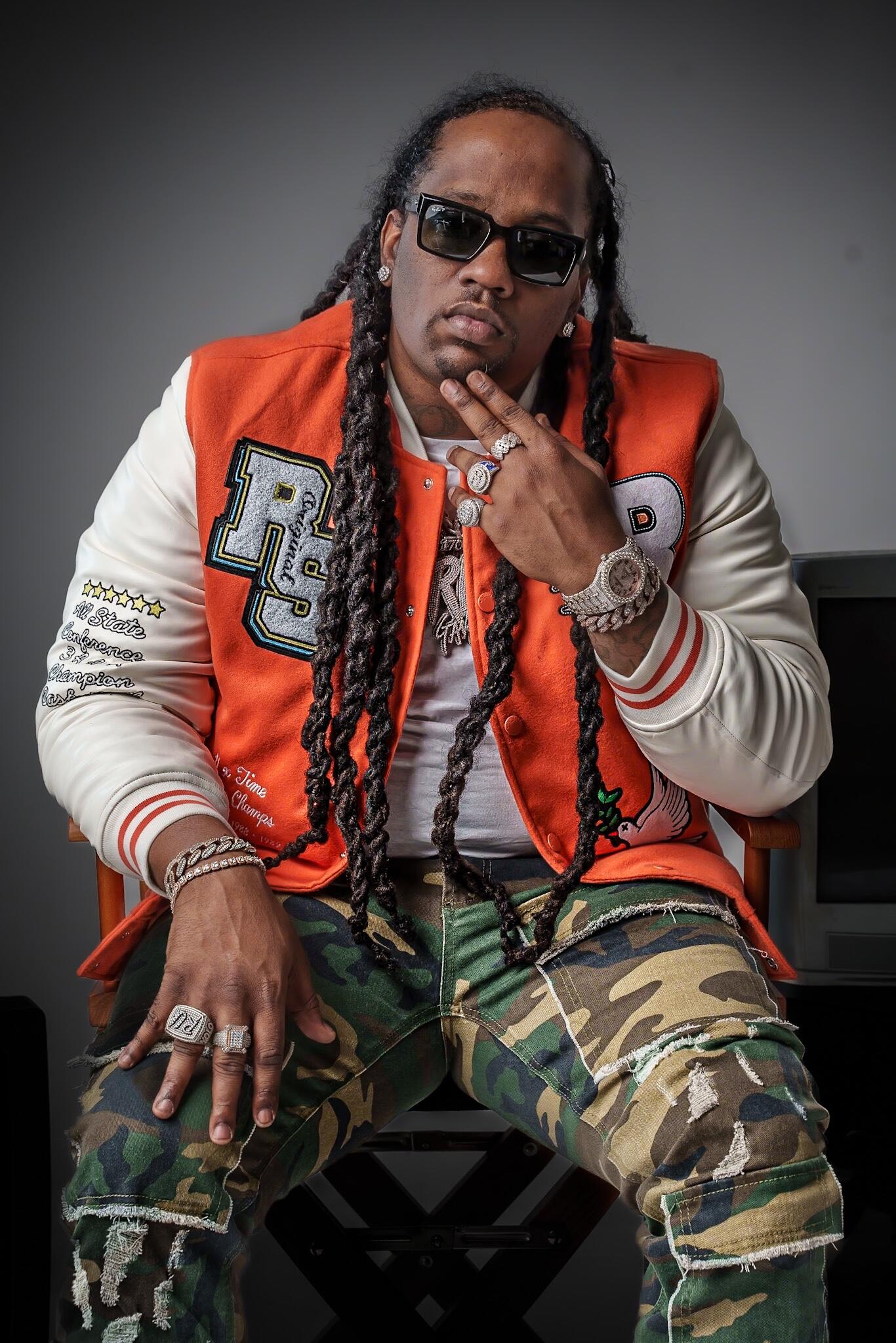 https://cdn.indiemusicreviews.net/images/reflecting-on-lifes-evolution-through-powerful-rap-yolo-ru-drops-new-single-rules-changed.jpg