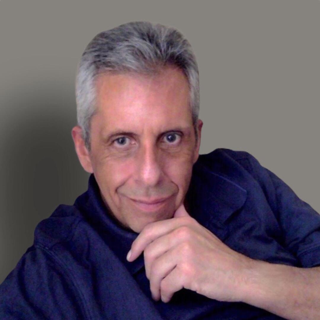 https://cdn.indiemusicreviews.net/images/retro-funk-with-a-contemporary-spark-daniel-coloprisco-enlivens-audiences-with-dreamgirl.jpg