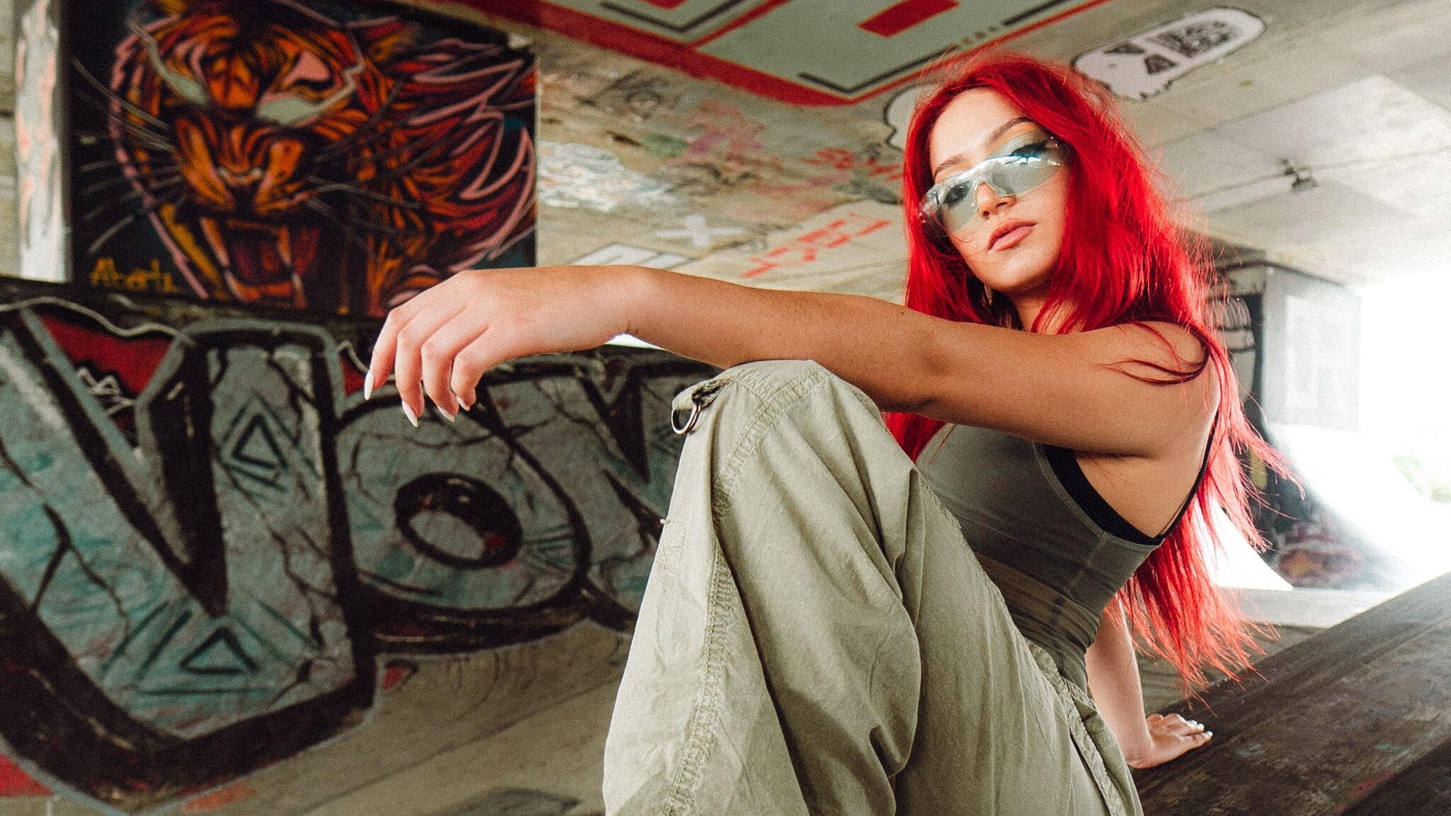 https://cdn.indiemusicreviews.net/images/revitalizing-pop-rb-and-latin-with-magnetic-new-rhythms-zofi-consta-unveils-new-single-peligrosa.jpg