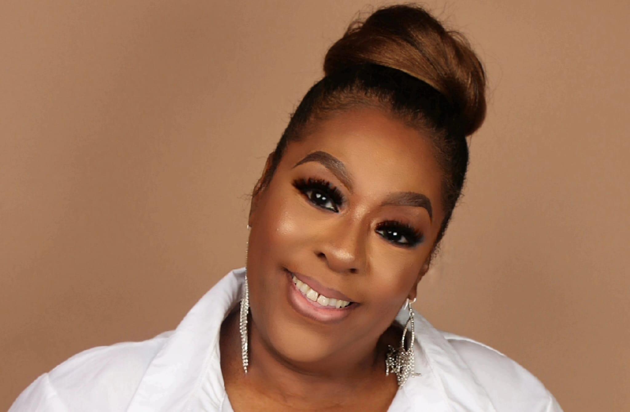 https://cdn.indiemusicreviews.net/images/reviving-a-new-wave-of-soulful-dance-and-house-music-michelle-ayers-drops-stunning-new-electronic-music.jpg