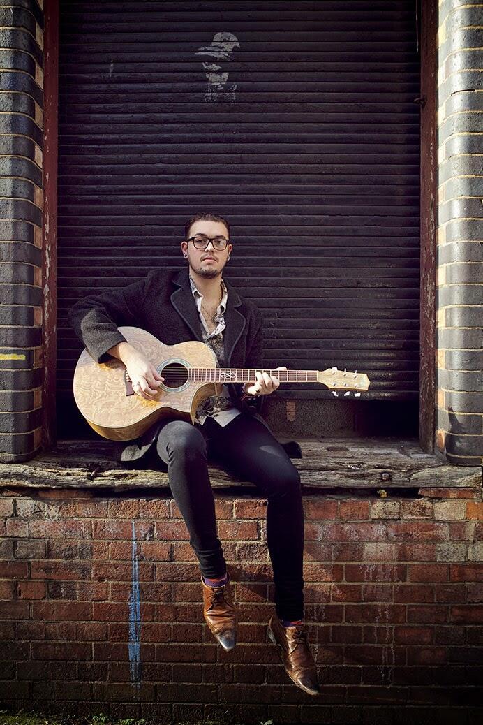 https://cdn.indiemusicreviews.net/images/robert-j-hunter.jpg