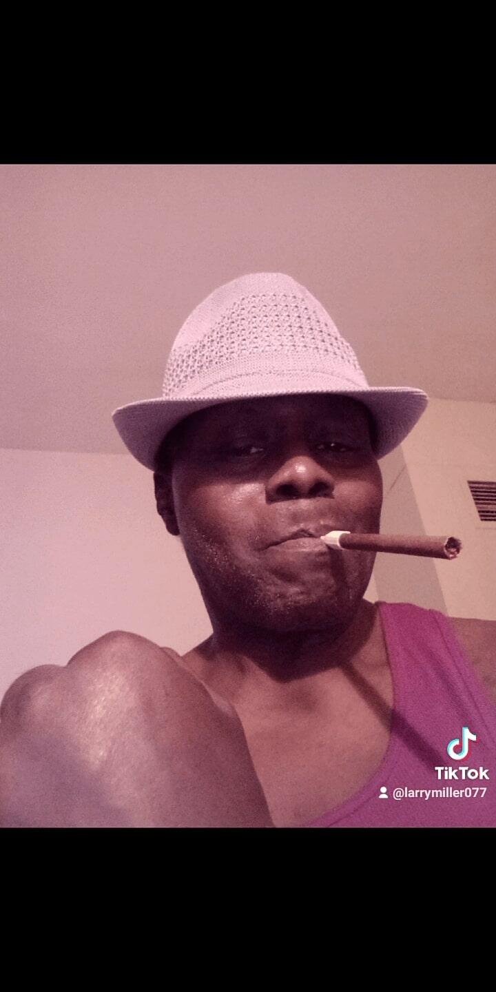 https://cdn.indiemusicreviews.net/images/soulful-and-captivating-rap-tunes-that-inspire-and-connect-hearts-talented-artist-larry-miller-mcl-unveils-new-single-letter-to-you.jpg