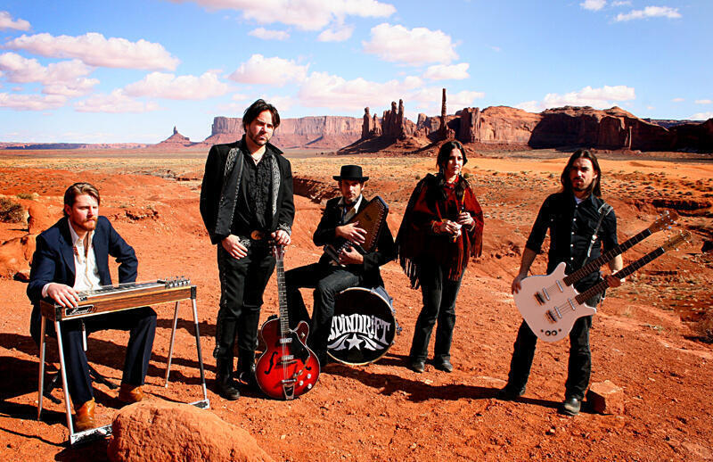 https://cdn.indiemusicreviews.net/images/spindrift-official-record-release-show.jpg