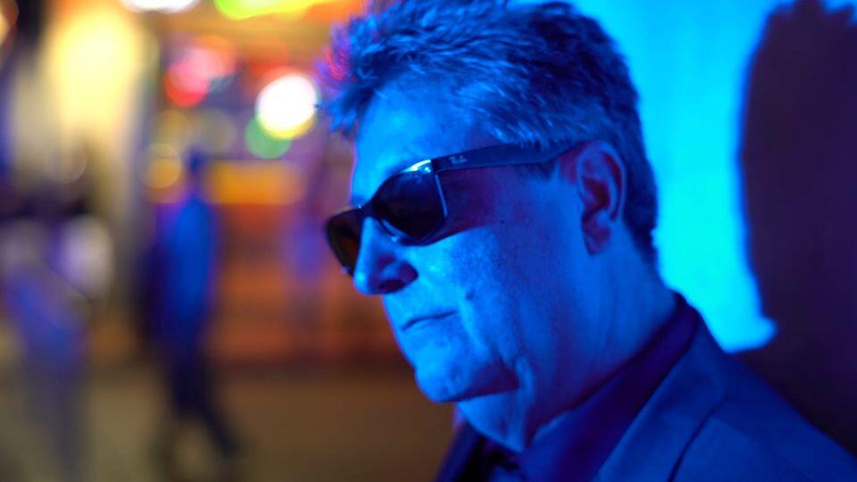 https://cdn.indiemusicreviews.net/images/stirring-rock-and-jazz-influenced-storytelling-eclectic-singer-songwriter-john-korbel-driven-to-captivate-with-new-ep-miss-the-mystery.jpg