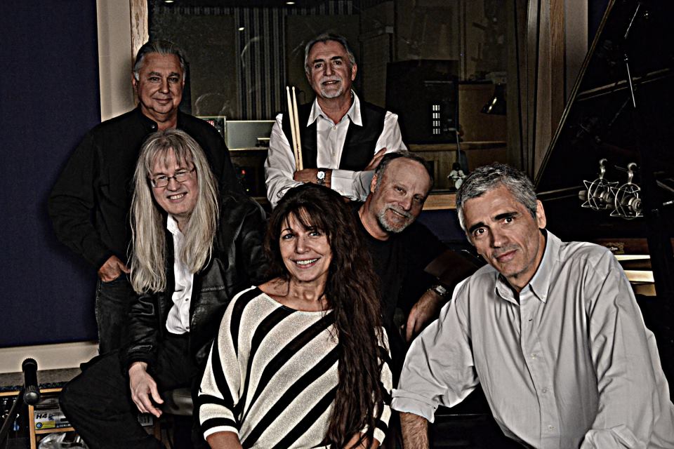 https://cdn.indiemusicreviews.net/images/the-southbound-suspects-are-being-questioned-for-making-so-much-good-music.jpg