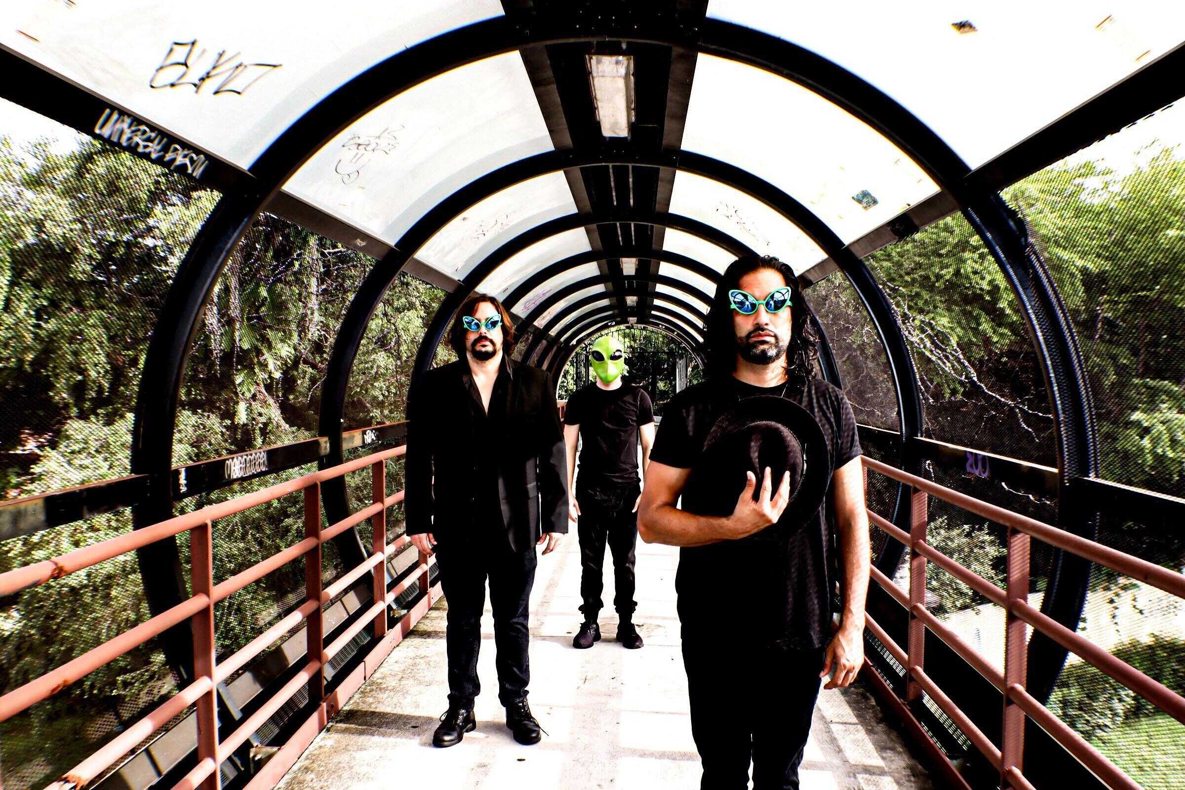 https://cdn.indiemusicreviews.net/images/turning-up-the-groove-with-striking-new-rock-n-roll-single-off-orbit-unveils-new-track-sunset-in-the-city.jpg