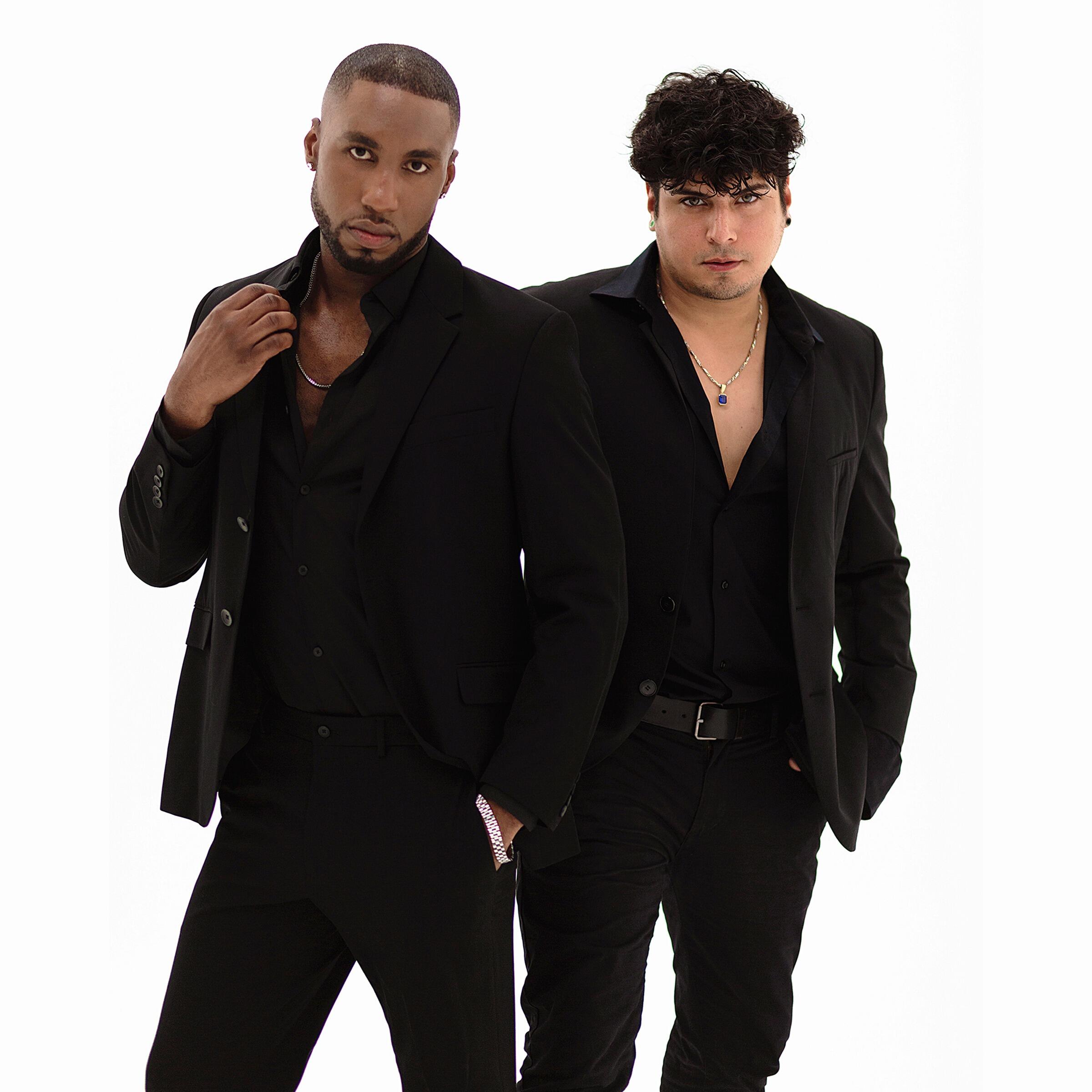 https://cdn.indiemusicreviews.net/images/turning-up-the-summer-heat-with-a-groovy-thrilling-new-pop-single-the-degenerates-drop-new-single.jpg