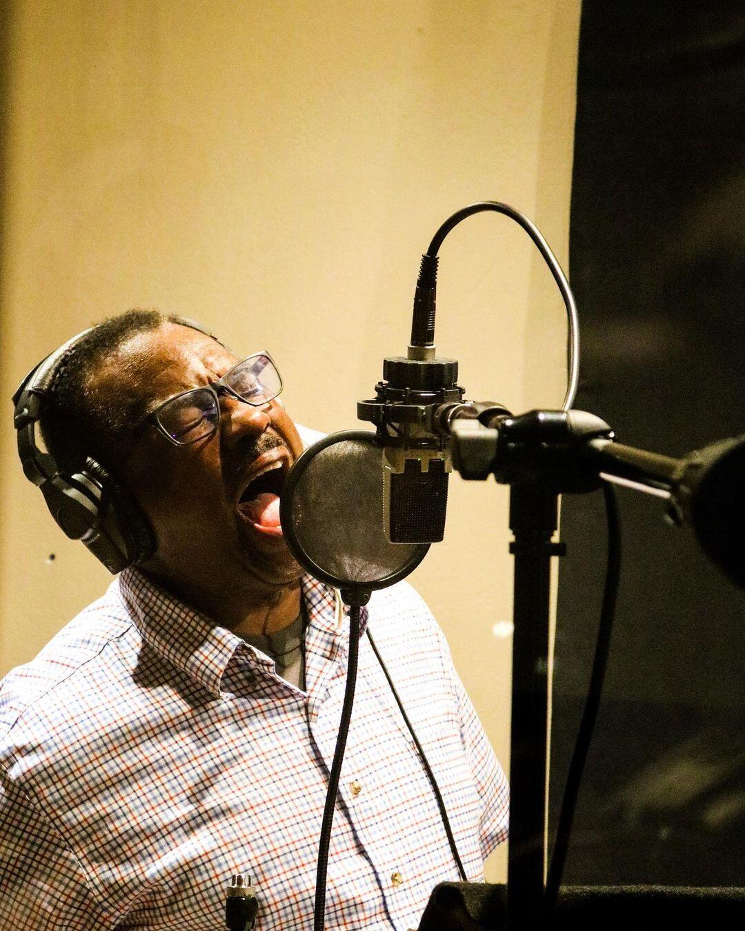 https://cdn.indiemusicreviews.net/images/uplifting-listeners-with-upbeat-dance-and-rampb-music-emerging-artist-dewaine-g-jackson-releases-new-single.jpg