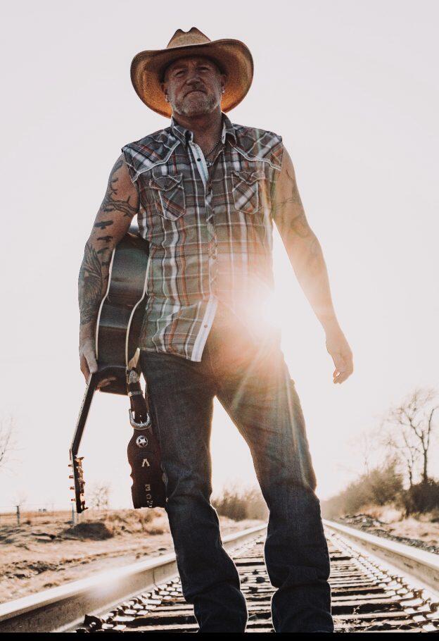 https://cdn.indiemusicreviews.net/images/vince-van-is-coming-up-with-a-new-album-for-country-music-lovers-and-followers.jpg