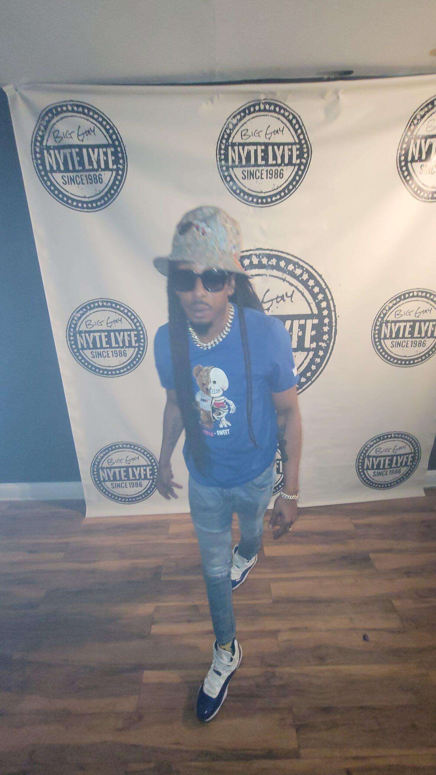 https://cdn.indiemusicreviews.net/images/young-and-talented-focused-and-ambitious-i-plan-to-use-my-music-platform-to-invest-build-generational-wealth-educate-the-mass-on-how-to-do-the-same-for-their-families.jpg