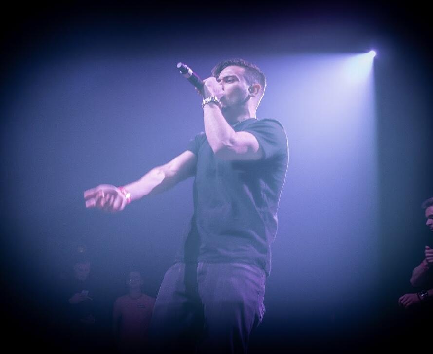 https://cdn.indiemusicreviews.net/images/zackontheave-has-arrived-to-show-you-a-unique-world-of-hip-hop-and-rap-music.jpg